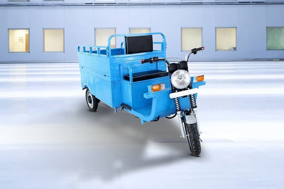 Atut Sangam Atut Sangam Three Wheeler Battery Loader